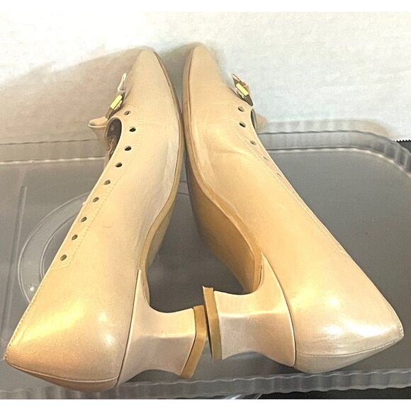 STUART WEITZMAN Vintage Metallic Gold Bow Accent Kitten heels Elegant Cream6.5 M - Picture 7 of 10